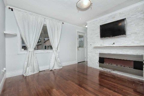 Detached House sold at 32 Beechwood Avenue, Toronto, Rockcliffe-Smythe, M6N4T1 - MLS: W2946713