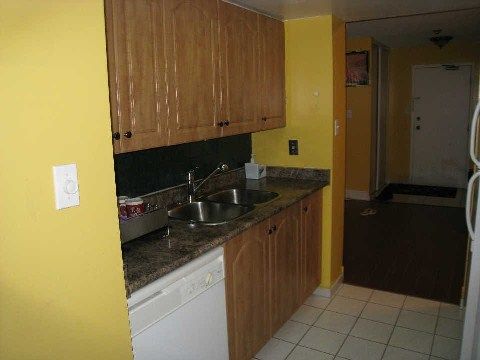 1212 - 1 Rowntree Rd, Toronto, M9V5G7 | Image 2