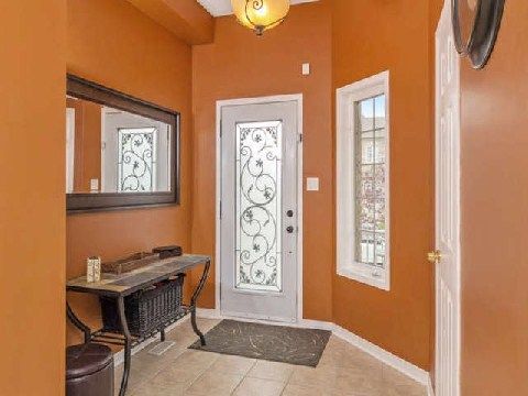 118 Niagara Tr, Halton Hills, L7G0A8 | Image 2