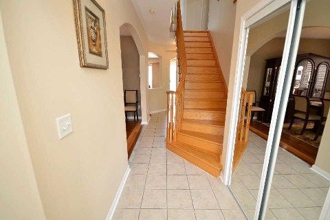 137 Whitwell Dr, Brampton, L6P1L2 | Image 2