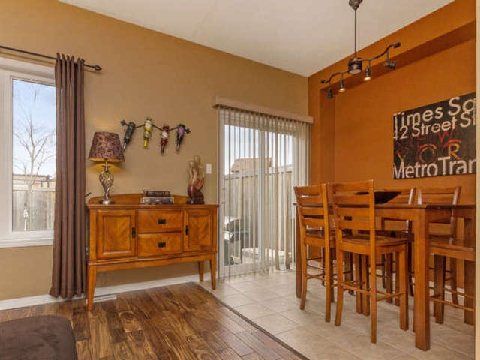 118 Niagara Tr, Halton Hills, L7G0A8 | Image 3