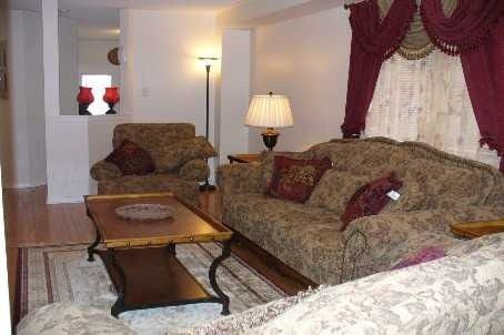 952 Marygrace Crt, Mississauga, L5V 2X7 | Image 2