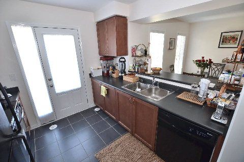 562 Pharo Pt, Milton, L9T8H7 | Image 3