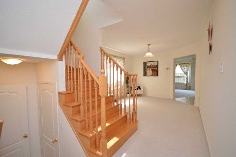 16 Albery Rd, Brampton, L7A0K7 | Image 3