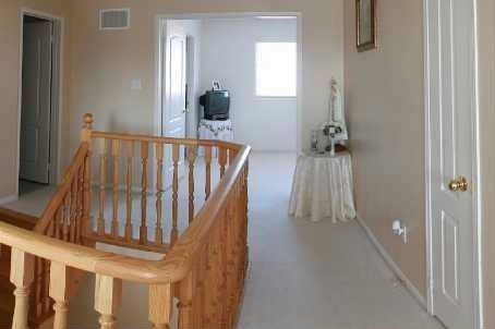 21 Sunnyview Rd, Brampton, L7A 3E4 | Image 2