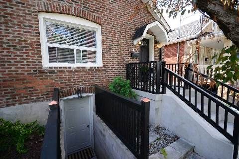 Detached House sold at 49 Cordella Avenue, Toronto, Rockcliffe-Smythe, M6N2J7 - MLS: W2979663