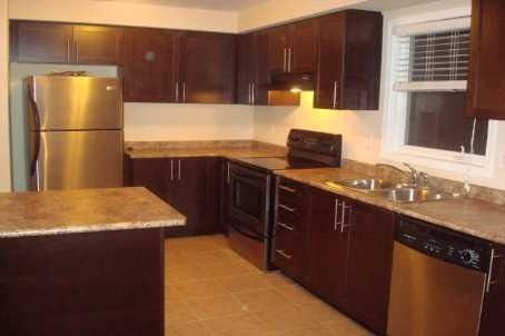 782 Maquire Terr, Milton, L9T6P5 | Image 2