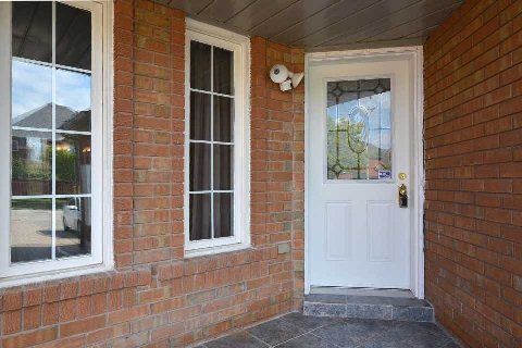 3824 Allcroft Rd, Mississauga, L5N6V6 | Image 2