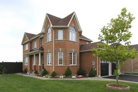 1090 Trudeau Dr, Milton, L9T 0A3 | Image 2