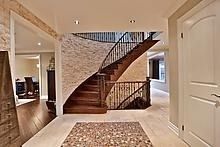 2579 Kenna Crt, Mississauga, L5K2K4 | Image 2