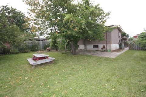 33 Wheatsheaf Cres, Toronto, M3N1P7 | Image 2