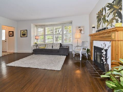 23 Farnsworth Dr, Toronto, M9N2Z5 | Image 2