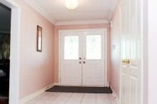 100 Fiddleneck Cres, Brampton, L6R2E2 | Image 3