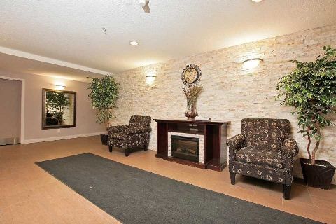 1401 - 8 Dayspring Circ, Brampton, L6P 1C1 | Image 3