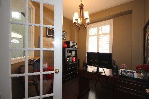 3095 Tacc Dr, Mississauga, L5M0A9 | Image 3