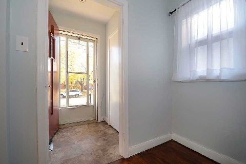 30 Northampton Dr, Toronto, M9B4S6 | Image 2