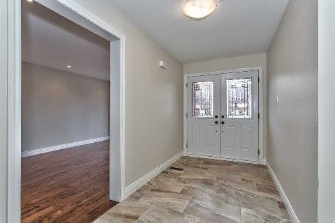 10 St Mark Pl, Brampton, L6X3W5 | Image 2