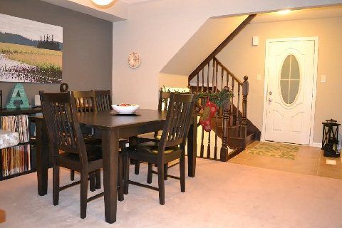 1034 Diefenbaker St, Milton, L9T 8H4 | Image 2