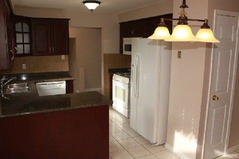 376 Hansen Rd N, Brampton, L6V3P7 | Image 3