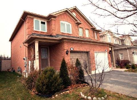 1386 Quest Circ, Mississauga, L5N 8B5 | Image 2