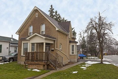 Detached House leased at 21 Centre Street, Brampton, Ontario, L6W2X7 - Queen Street Corridor - MLS: W3083550