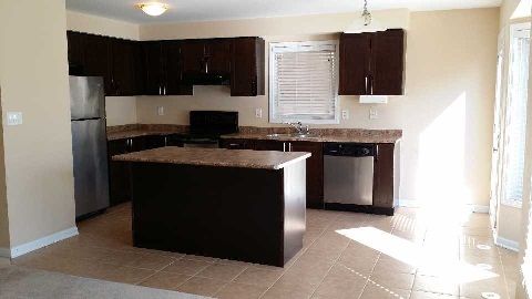 782 Maquire Terr, Milton, L9T6P5 | Image 2