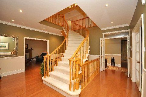 2434 Deer Run Ave, Oakville, L6J6K9 | Image 3