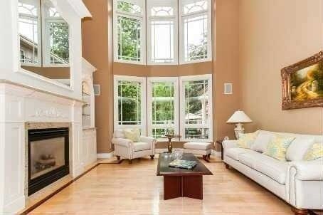 1382 Aldo Dr, Mississauga, L5H3E9 | Image 2