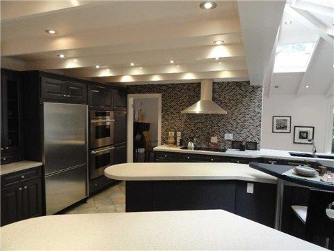 1454 Chasehurst Dr, Mississauga, L5J3A7 | Image 3