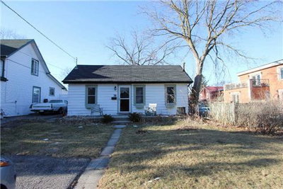 Detached House sold at 70 Park Street, Mississauga, Ontario, L5H1K9 - Port Credit - MLS: W3101059