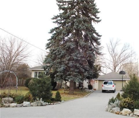2143 Grange Dr, Mississauga, L5B1P4 | Image 2