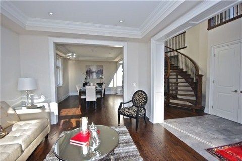416 Rustic Rd, Toronto, M6L1W9 | Image 2