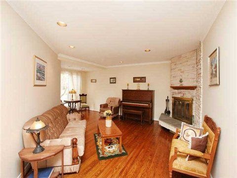 50 Elizabeth St S, Brampton, L6Y1R1 | Image 2