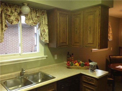 3195 Valmarie Ave, Mississauga, L5C2A4 | Image 3