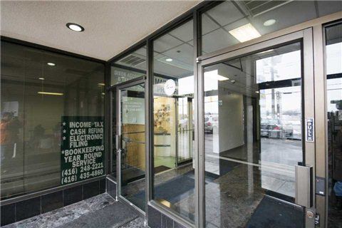 302 - 222 Dixon Rd, Toronto, M9P3S5 | Image 3