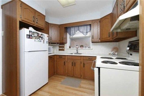 5 Paula Blvd, Toronto, M8W4B5 | Image 3