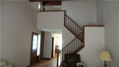 16 Newington Cres, Toronto - Eringate-Centennial-West Deane image-0-3