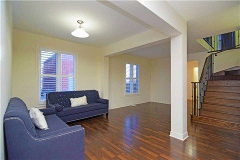 220 Castle Oaks Crossing, Brampton, L6P3X2 | Image 3