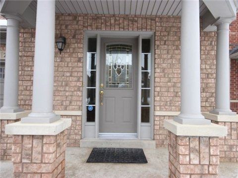 23 Ashmere Rd, Brampton, L7A1W9 | Image 2