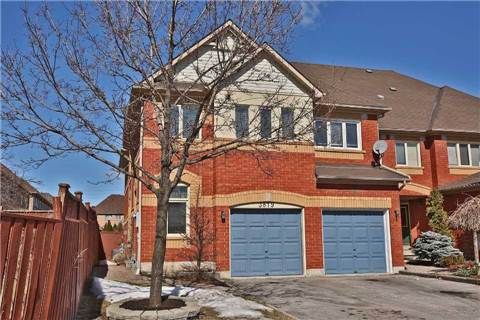 3819 Allcroft Rd, Mississauga, L5N7E1 | Image 2