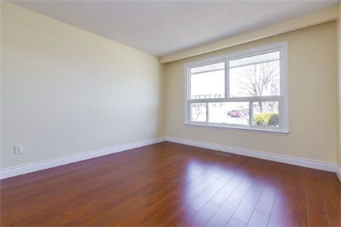 7761 Anaka Dr, Mississauga, L4T3H8 | Image 2