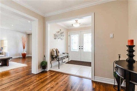 884 Silver Birch Tr, Mississauga, L5J4C1 | Image 3