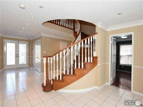 45 Livingston Dr, Caledon, L7C1A1 | Image 2