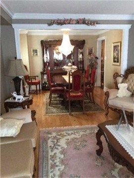 1311 Underwood Dr, Mississauga, L4W3M9 | Image 3