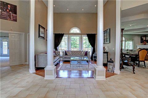 5165 Pineridge Dr, Milton, L7N2L7 | Image 2