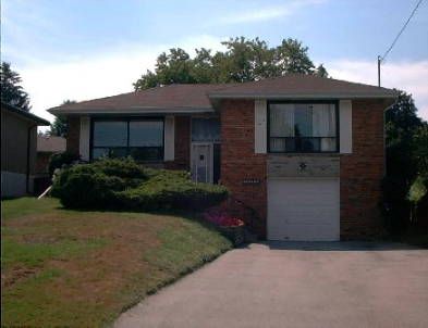 Detached House sold at 68 Barford Road, Toronto, Ontario, Xxxxxx - Rexdale-Kipling - MLS: W315934