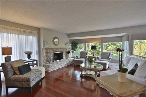 382 Trafalgar Rd, Oakville, L6J3H5 | Image 3