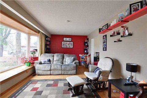 30 Allendale Rd, Brampton, L6W2Y8 | Image 3