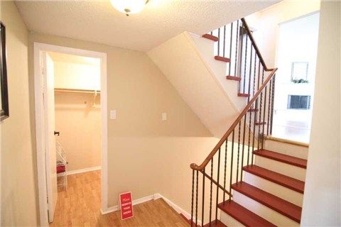 4151 Quaker Hill Dr, Mississauga, L5C3M2 | Image 2