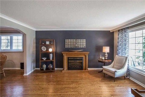 1719 Valentine Gdns, Mississauga, L5J1H4 | Image 3